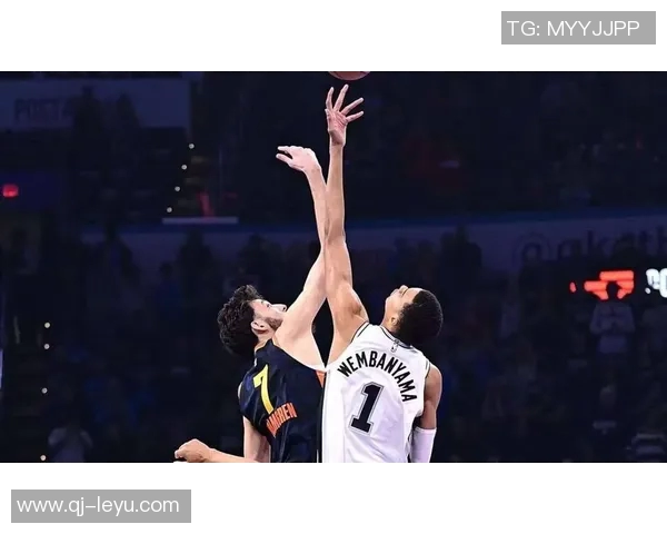 哈克斯空切接球一气呵成单臂隔扣文班亚马震撼全场