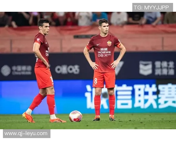 上海海港与首尔FC激战成平射门数据持平但射正差距明显