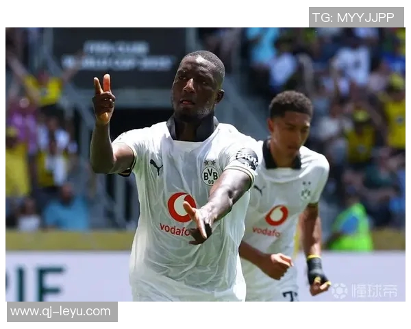 多特高层与球员一致认可吉拉西的进球能力助力球队胜利 多特高层与球员一致认可吉拉西的进球能力助力球队胜利