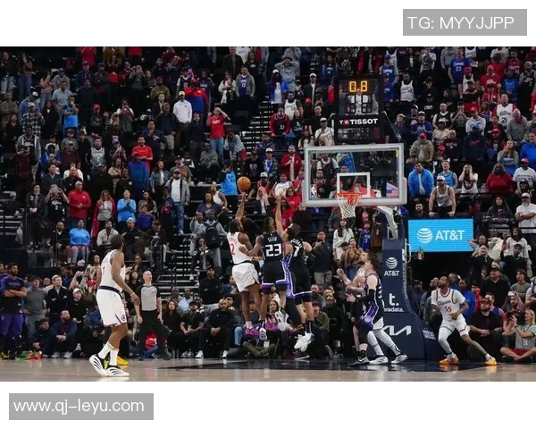 小卡分享绝杀背后故事:追随琼斯移动寻找空位成功出手 小卡分享绝杀背后故事:追随琼斯移动寻找空位成功出手