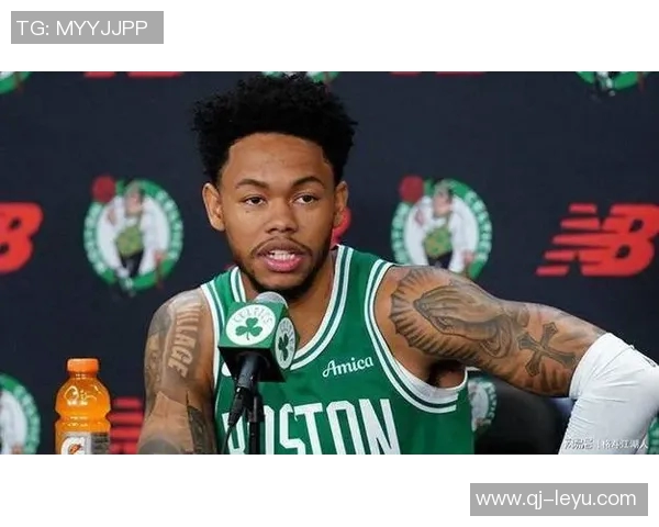 安芬尼西蒙斯回顾绿军首秀表现从紧张到自如掌控比赛节奏 安芬尼西蒙斯回顾绿军首秀表现从紧张到自如掌控比赛节奏