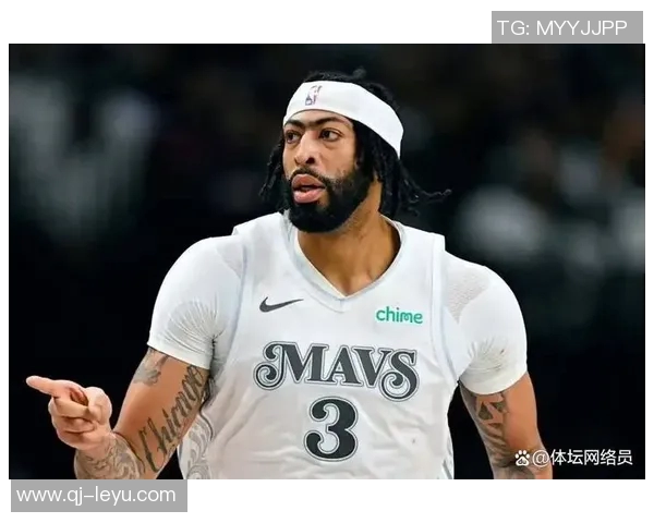 独行侠训练照曝光弗拉格与安东尼戴维斯展开激烈对抗 独行侠训练照曝光弗拉格与安东尼戴维斯展开激烈对抗